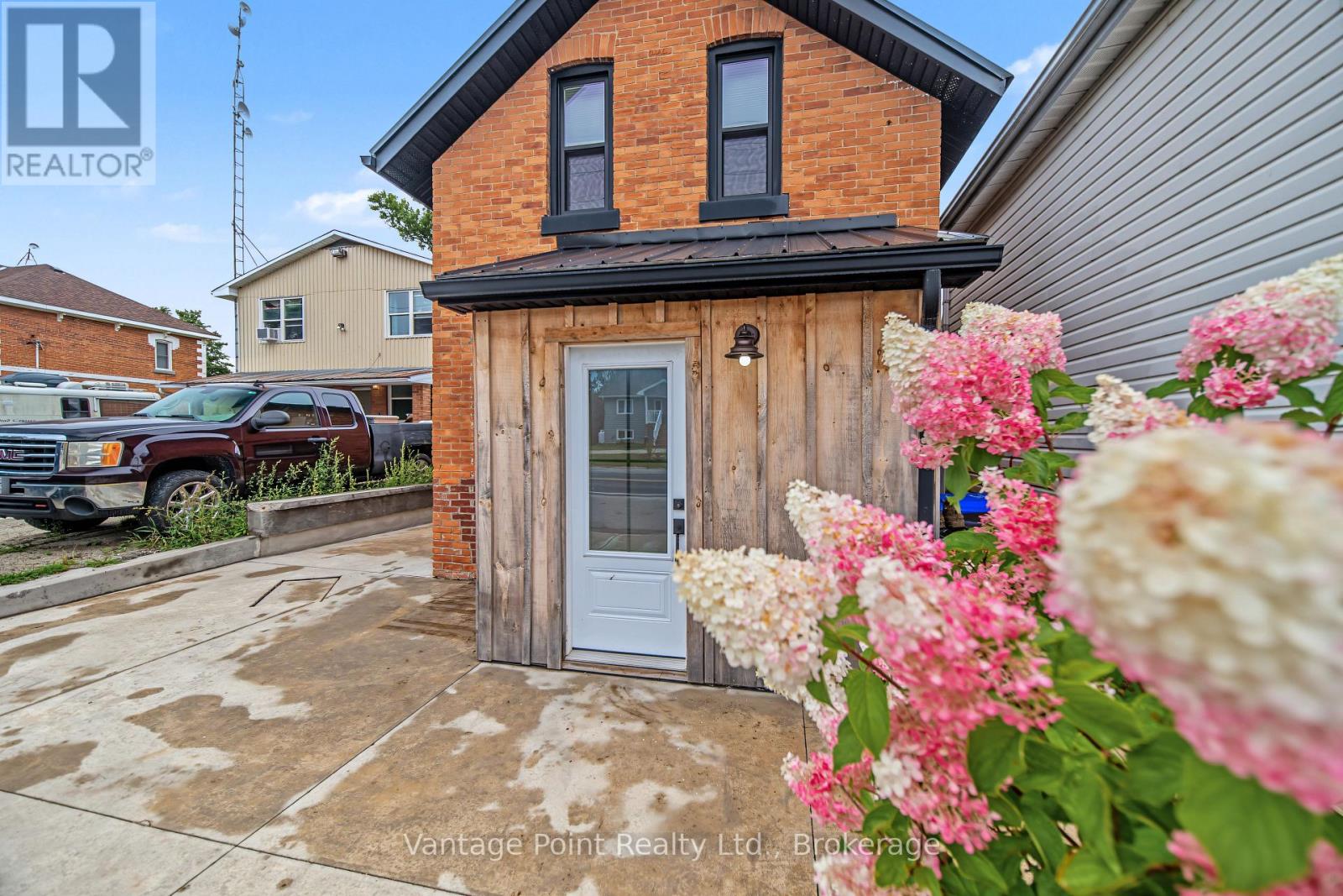 794097 124 GREY ROAD