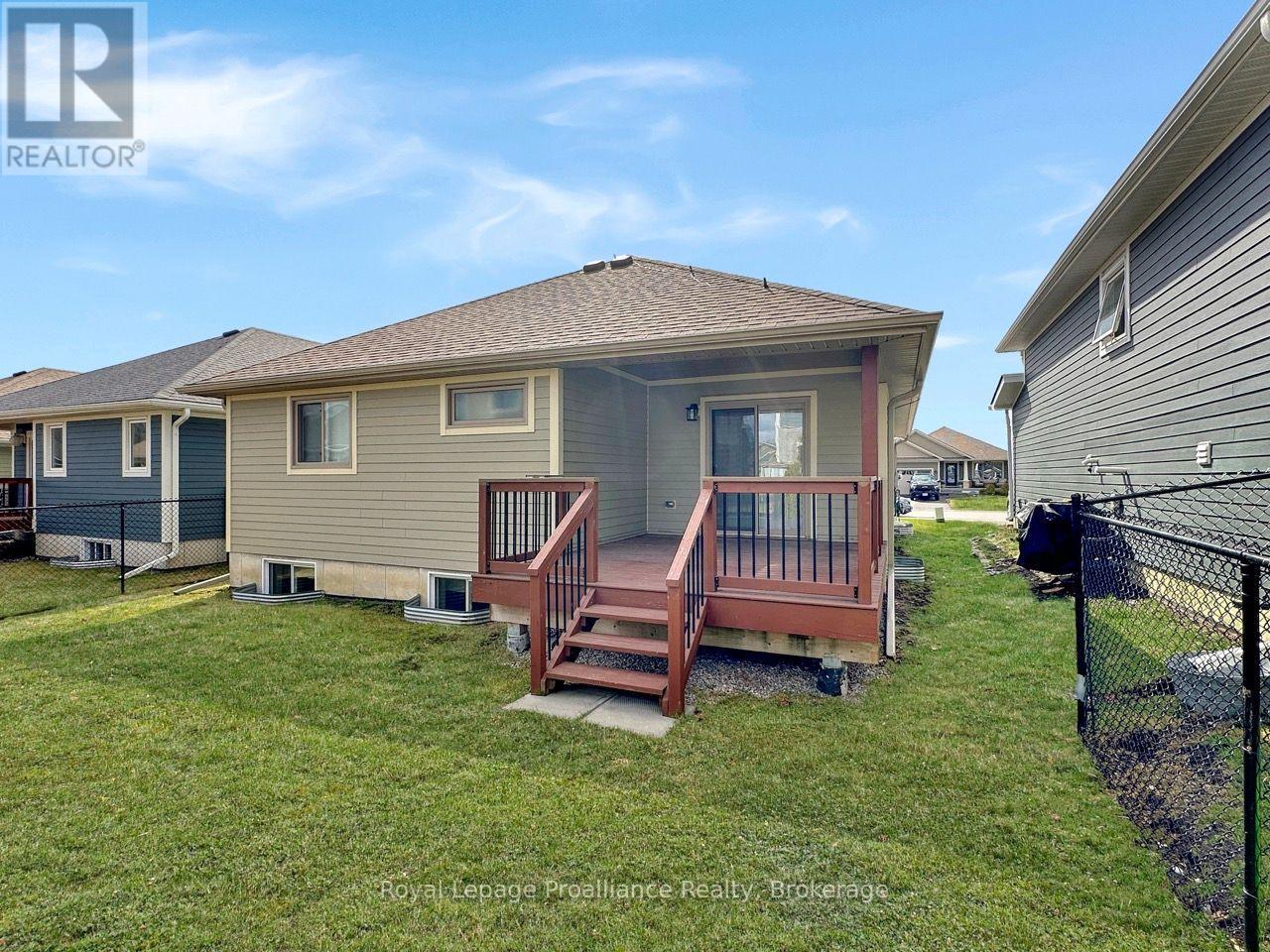8 TESSA BOULEVARD