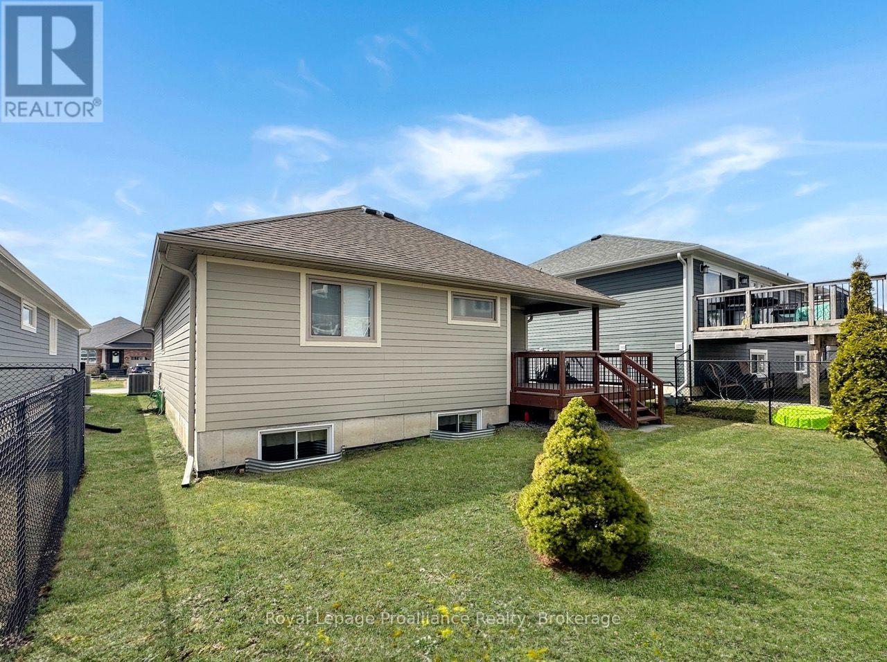 8 TESSA BOULEVARD