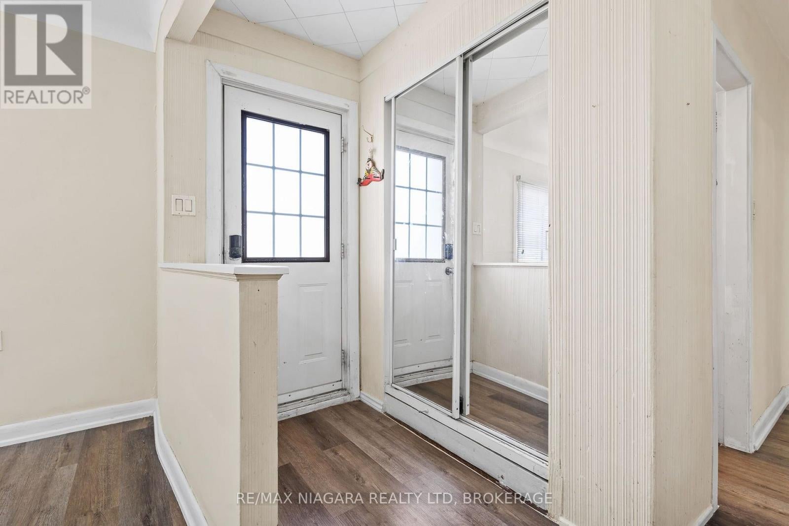 UPPER - 73 HILLVIEW ROAD
