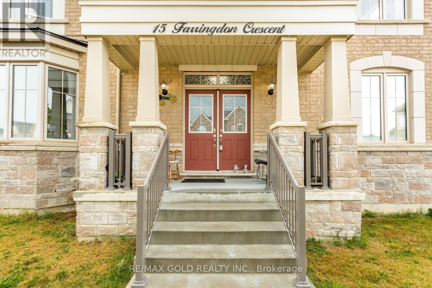 15 FARRINGDON CRESCENT