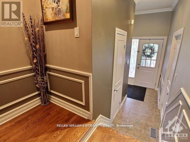 4 RUETER STREET