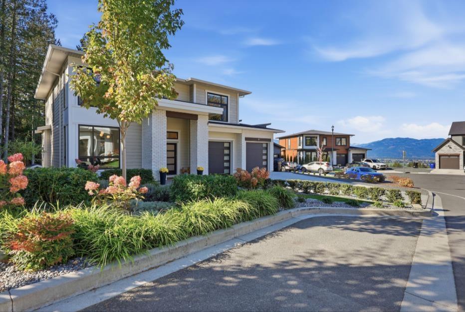 9 7259 RAMSAY PLACE, Eastern Hillsides
