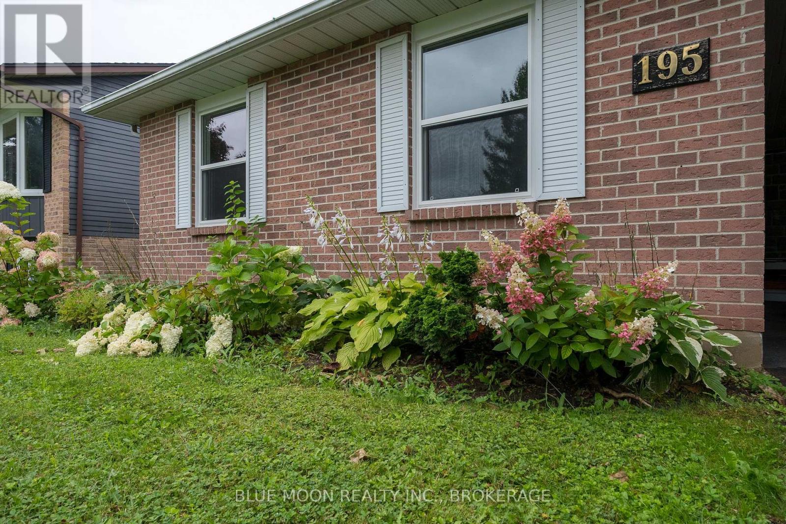 195 SPLINTER COURT