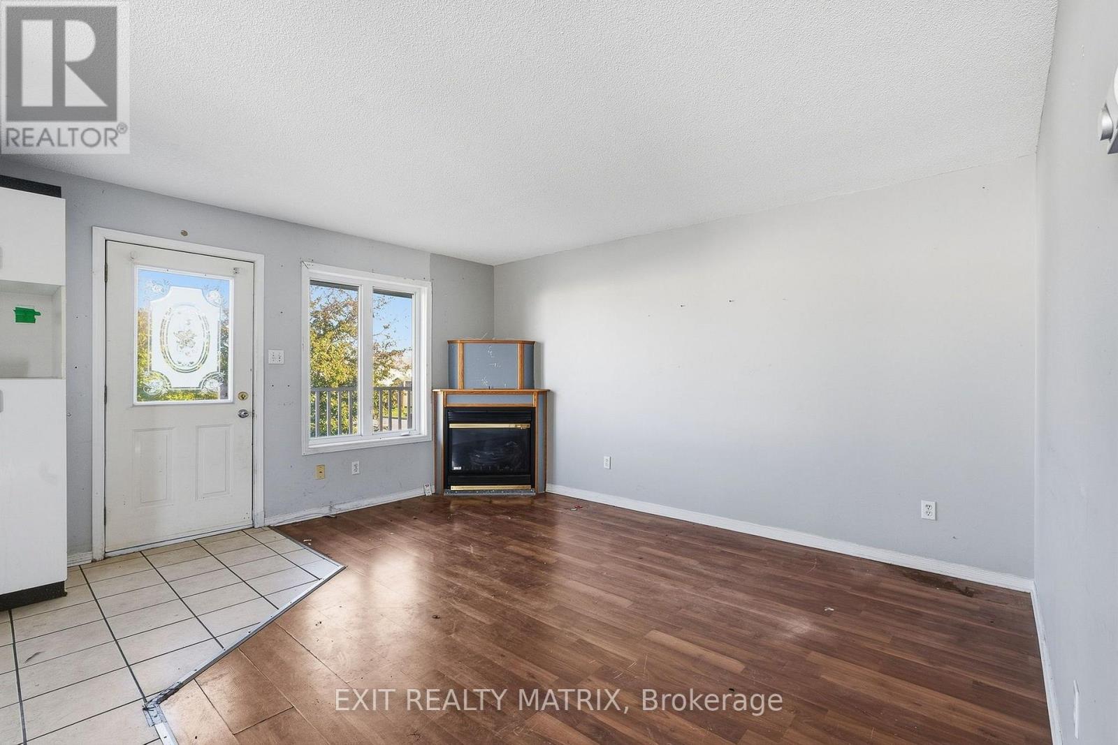 991 JACYNTHE STREET - Photo 4