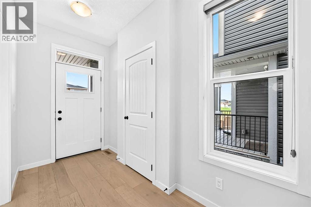 113 Midtown Close SW