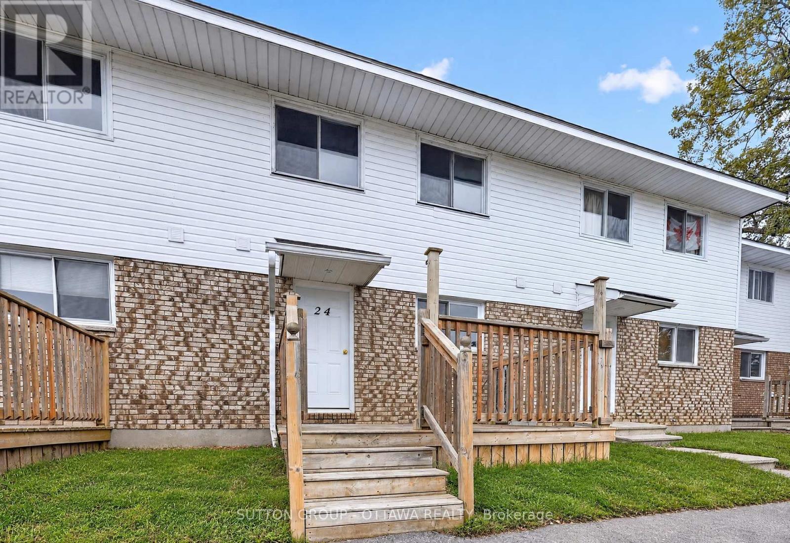 24 CARRAWAY CRESCENT
