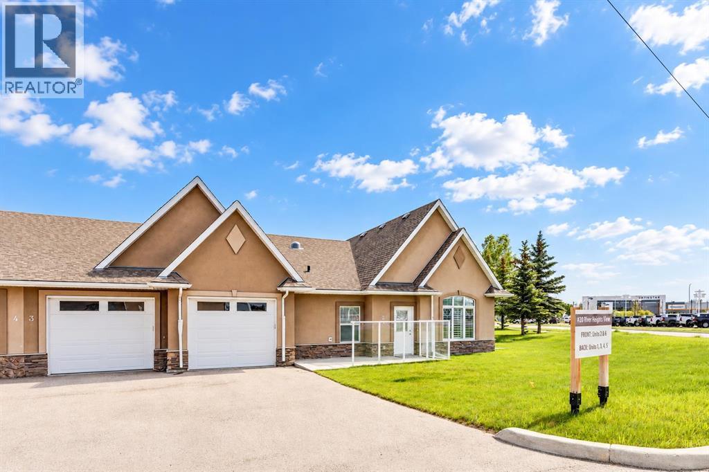 2, 20 River Heights View