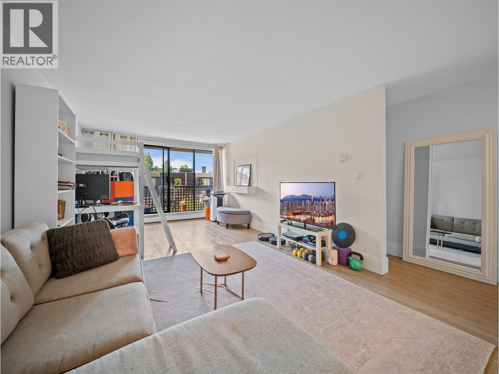 210 141 W 13TH STREET