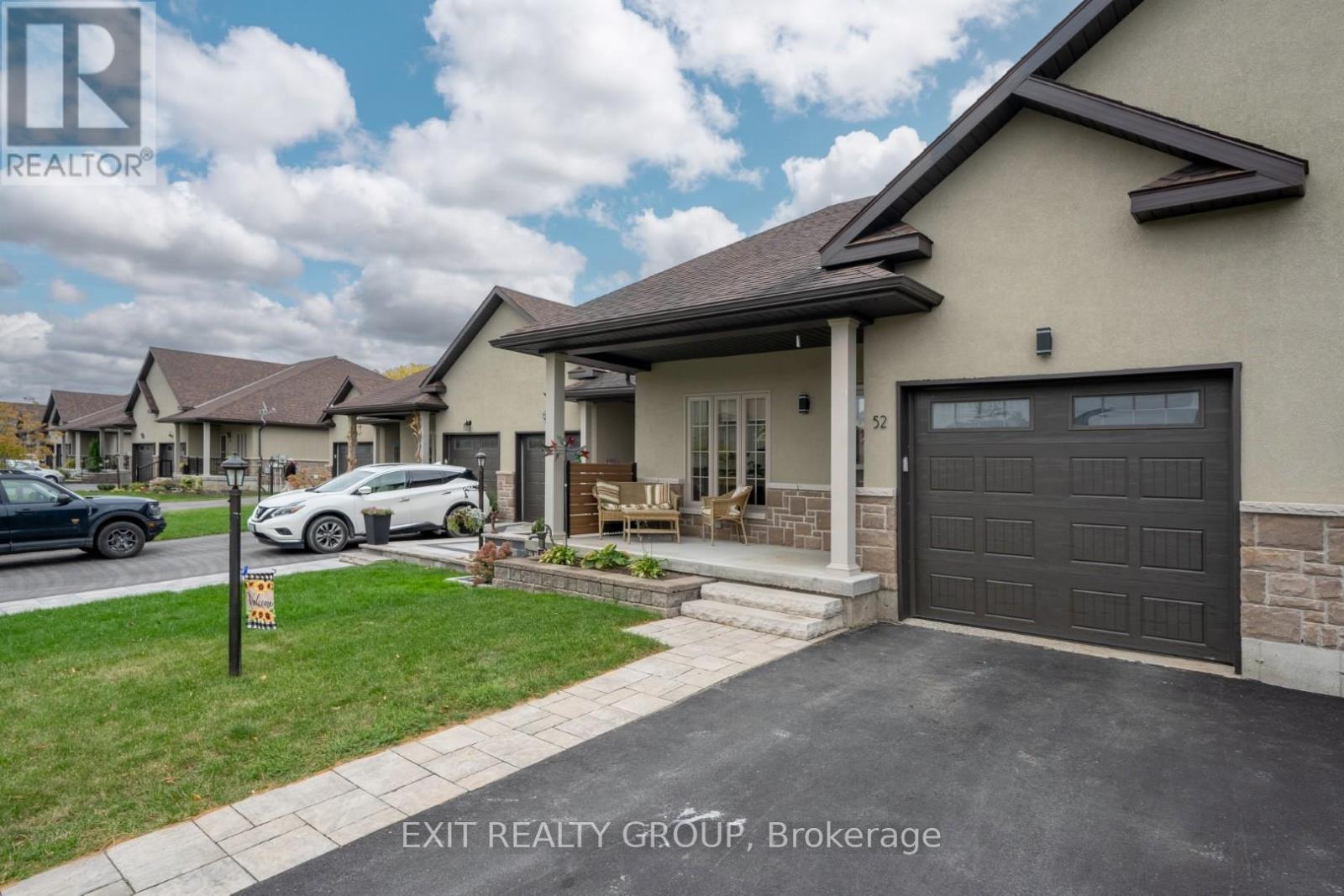 52 ALETHA DRIVE - Photo 3