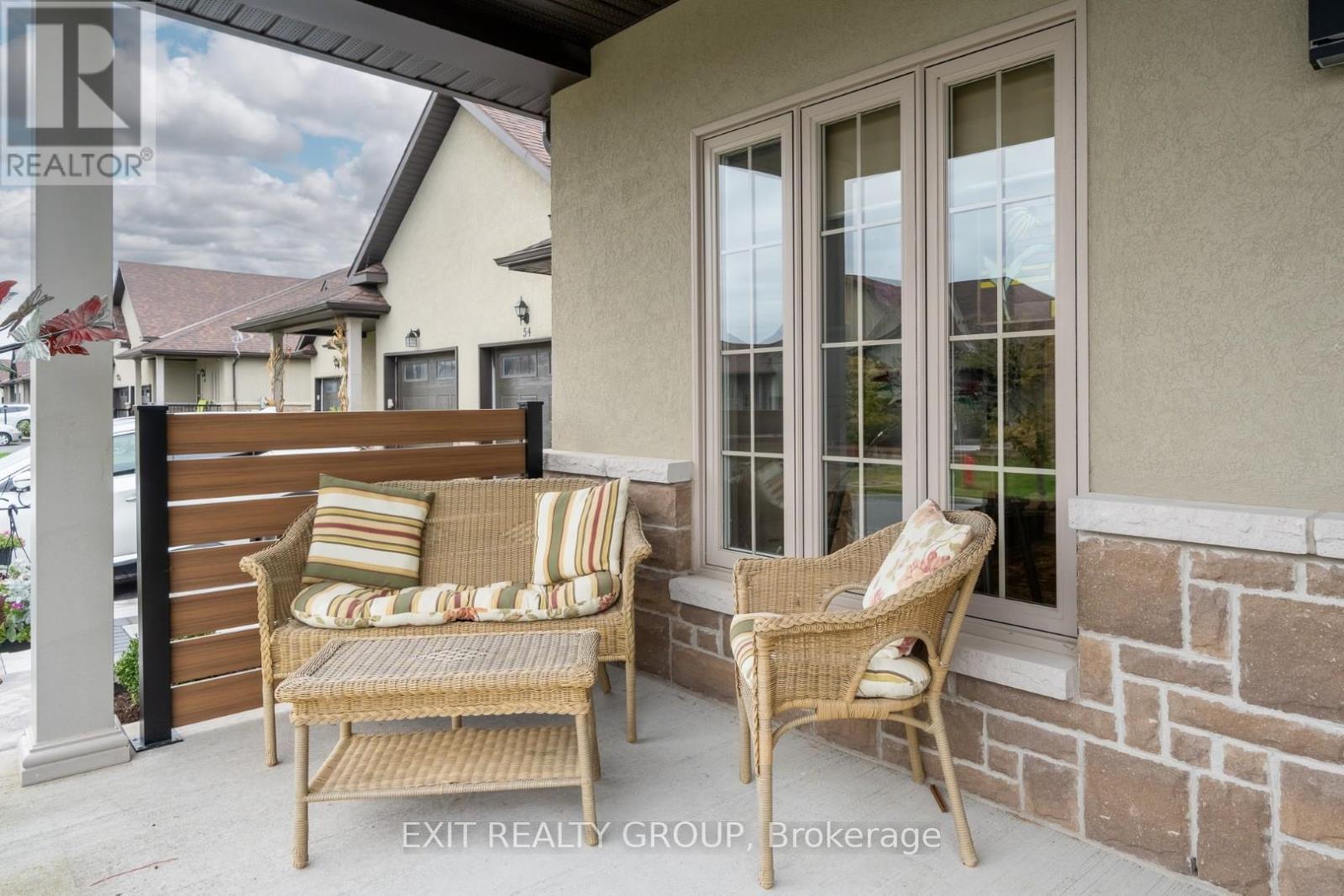 52 ALETHA DRIVE - Photo 4