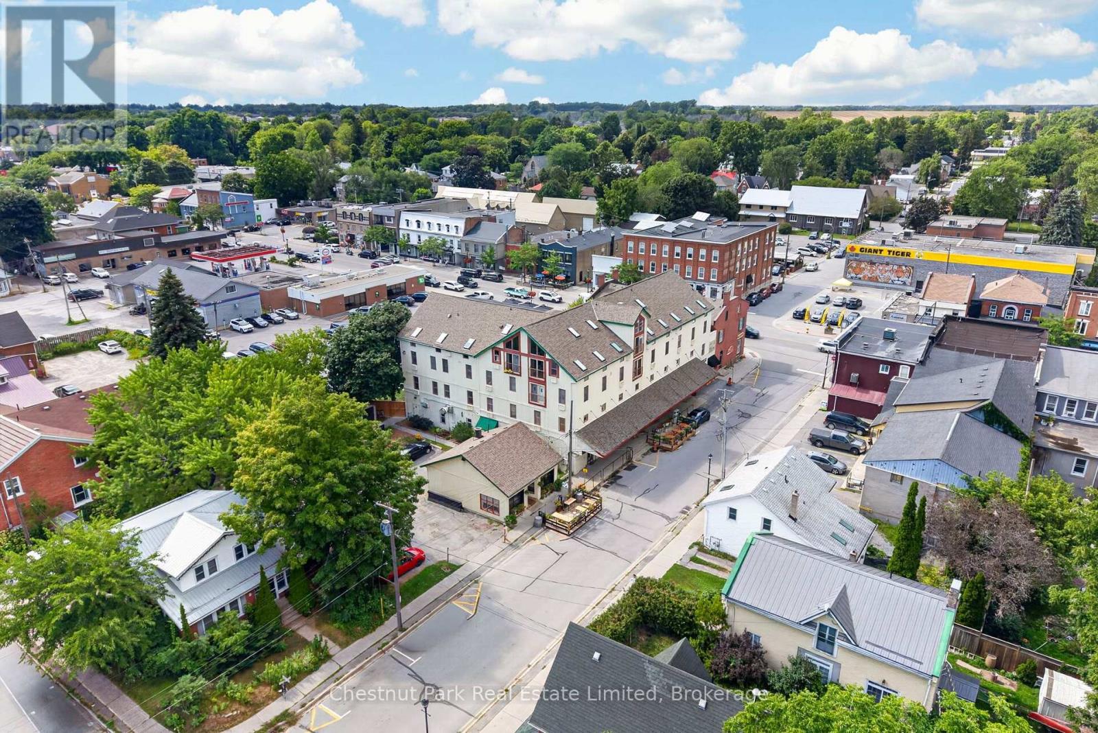 403 - 172 MAIN STREET