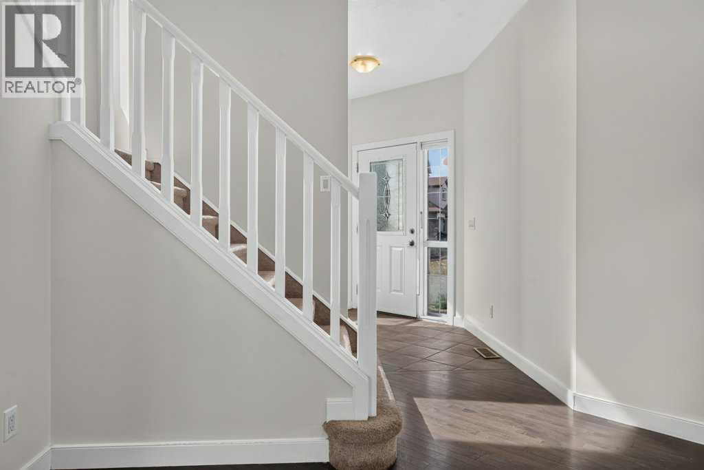 23 Saddlebrook Court NE