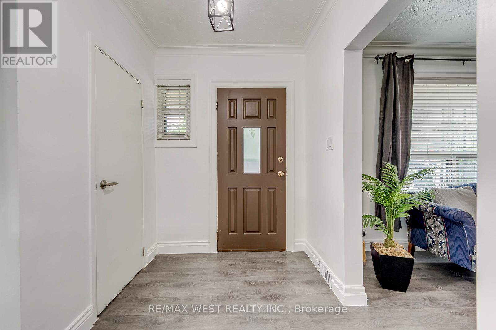 49 MONTCALM AVENUE