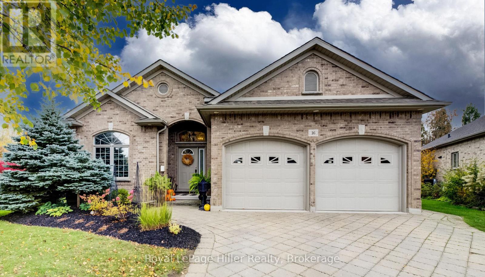 16 NORTH POINTE DRIVE