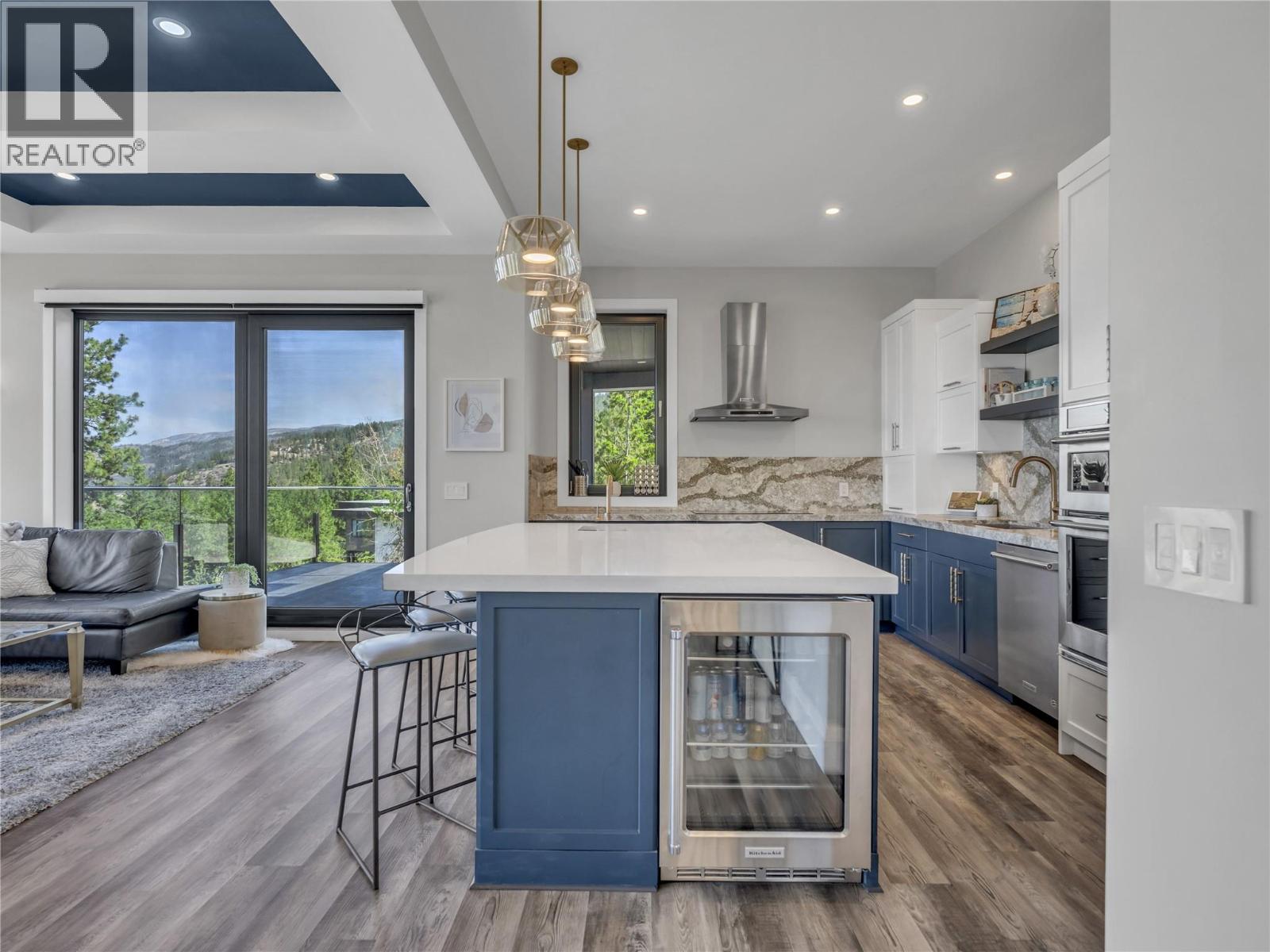 3060 OUTLOOK Way