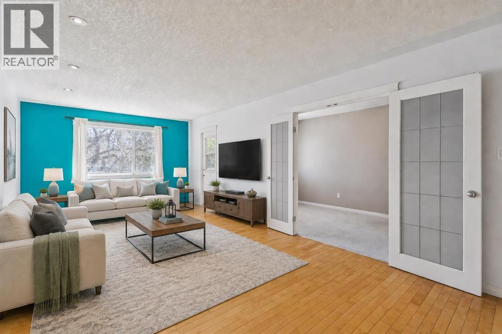 301, 638 Meredith Road NE