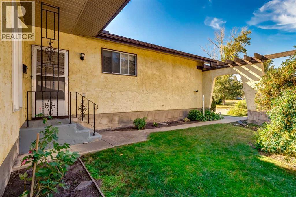 243 Cedarpark Green SW