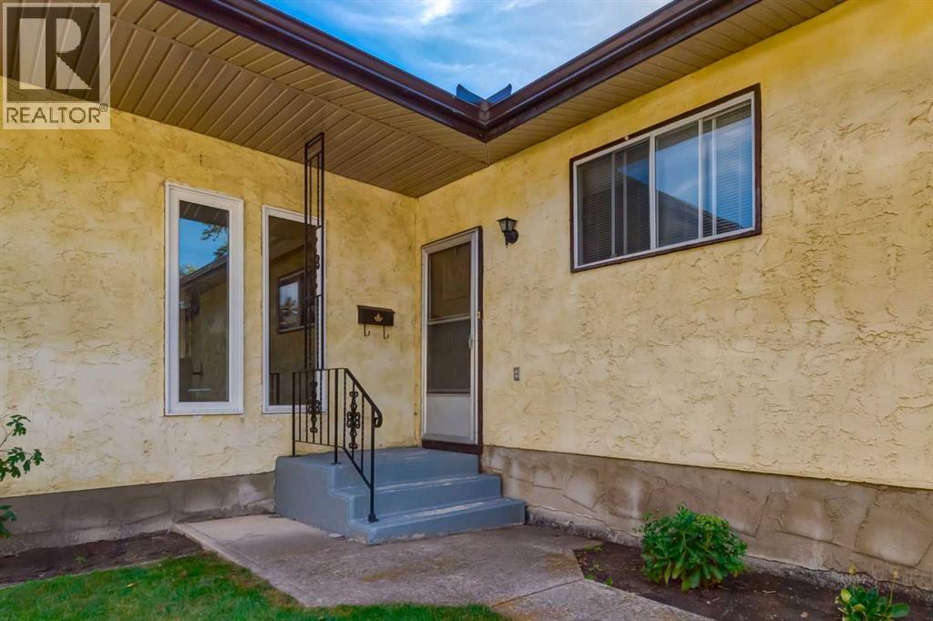 243 Cedarpark Green SW