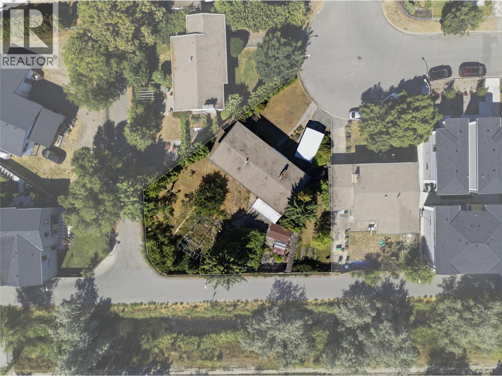 766 Coopland Crescent