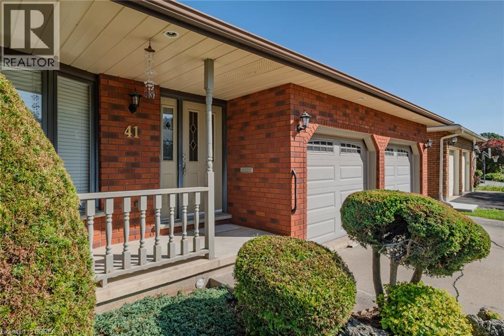 41 ROYAL OAK Drive