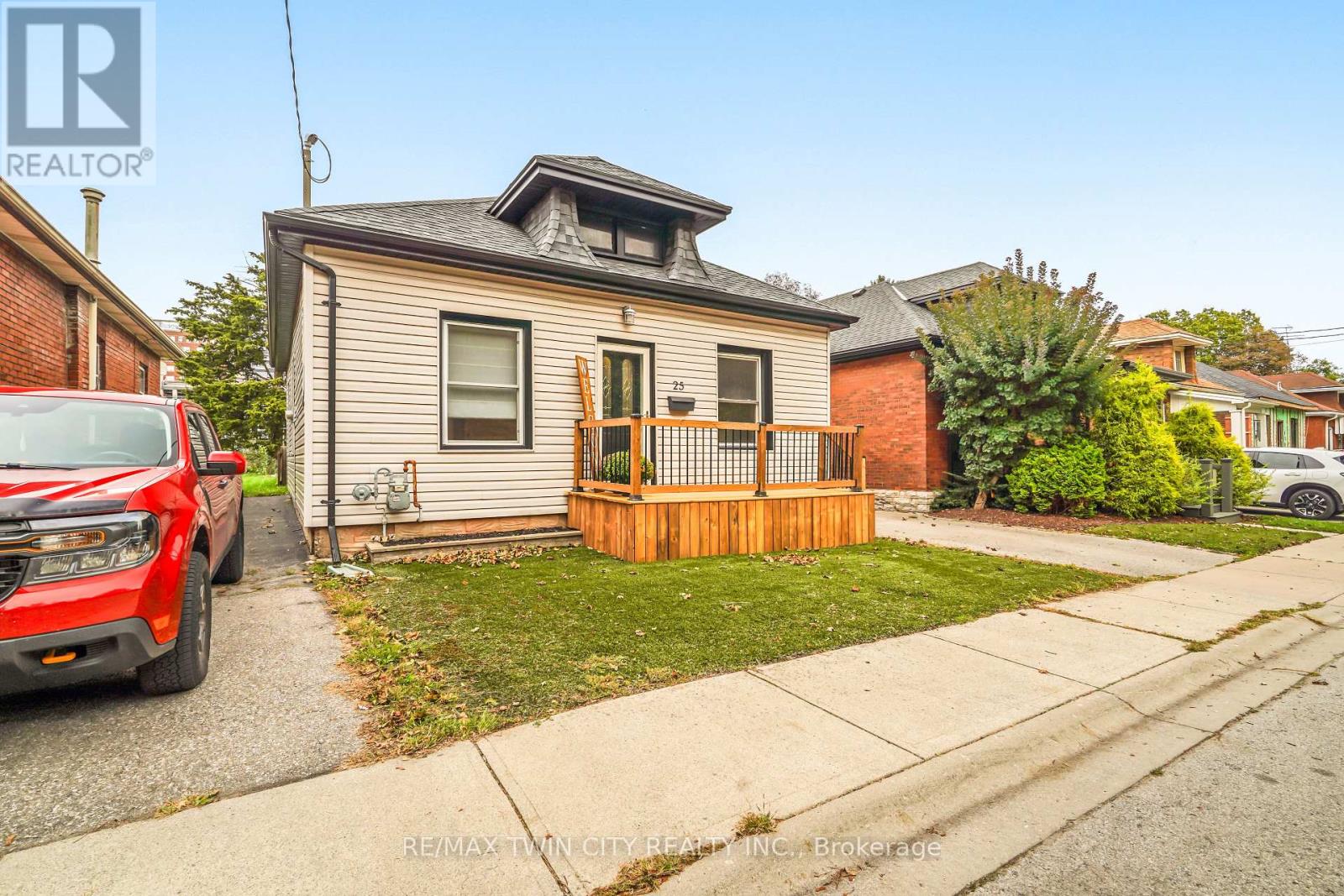 25 ALONZO STREET