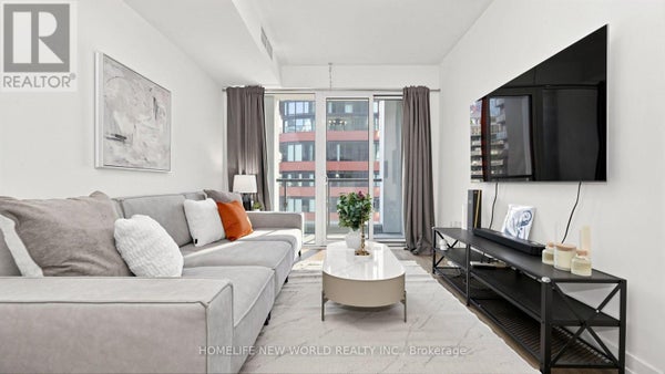 813 - 158 Front St E, Toronto (Moss Park), ON 5