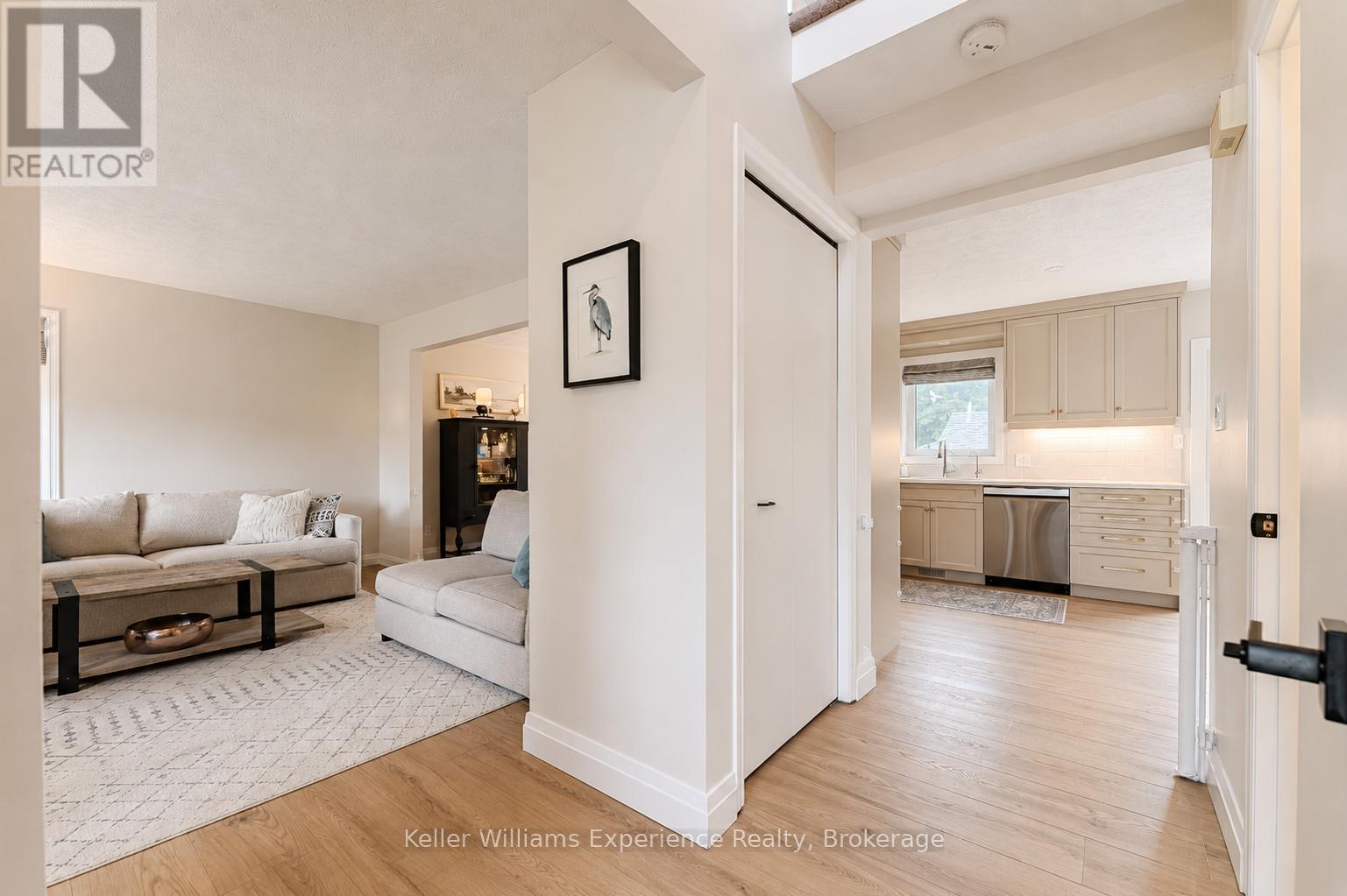 300 4TH AVENUE W