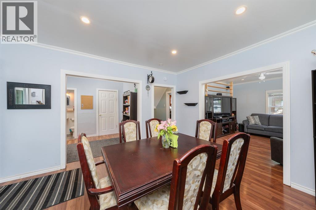 280 Cameron STREET - Photo 4