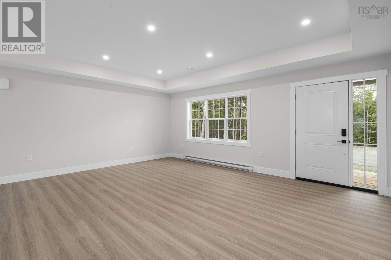 20 Paces Lake Drive