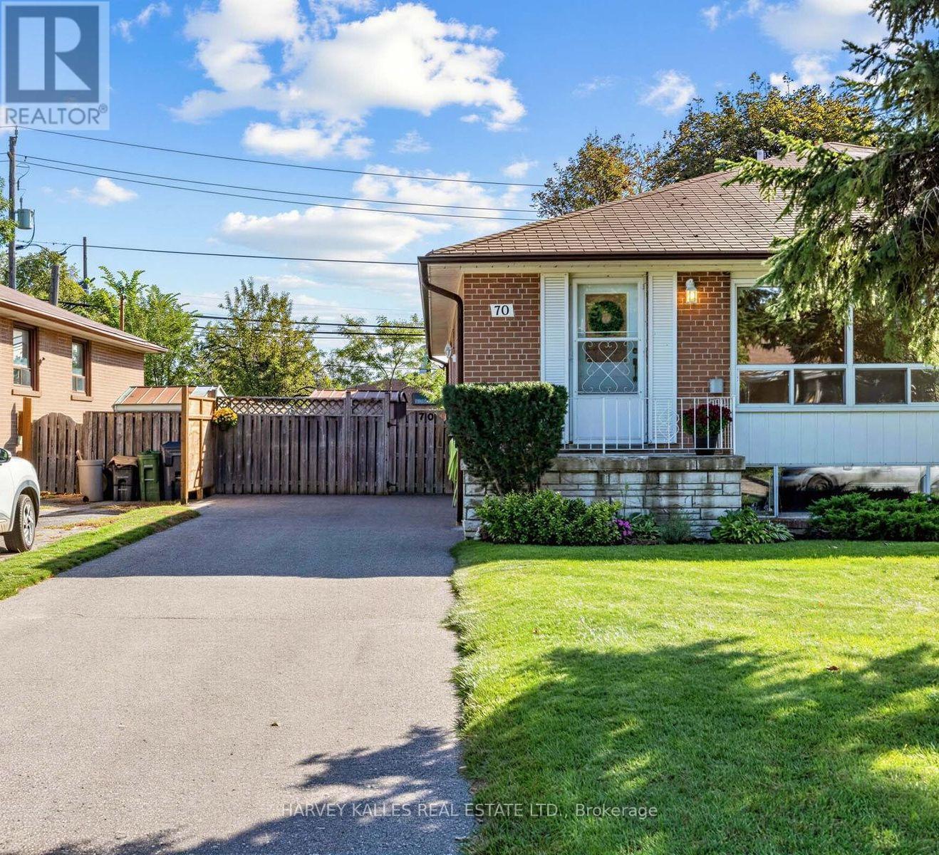 70 PINTAIL CRESCENT