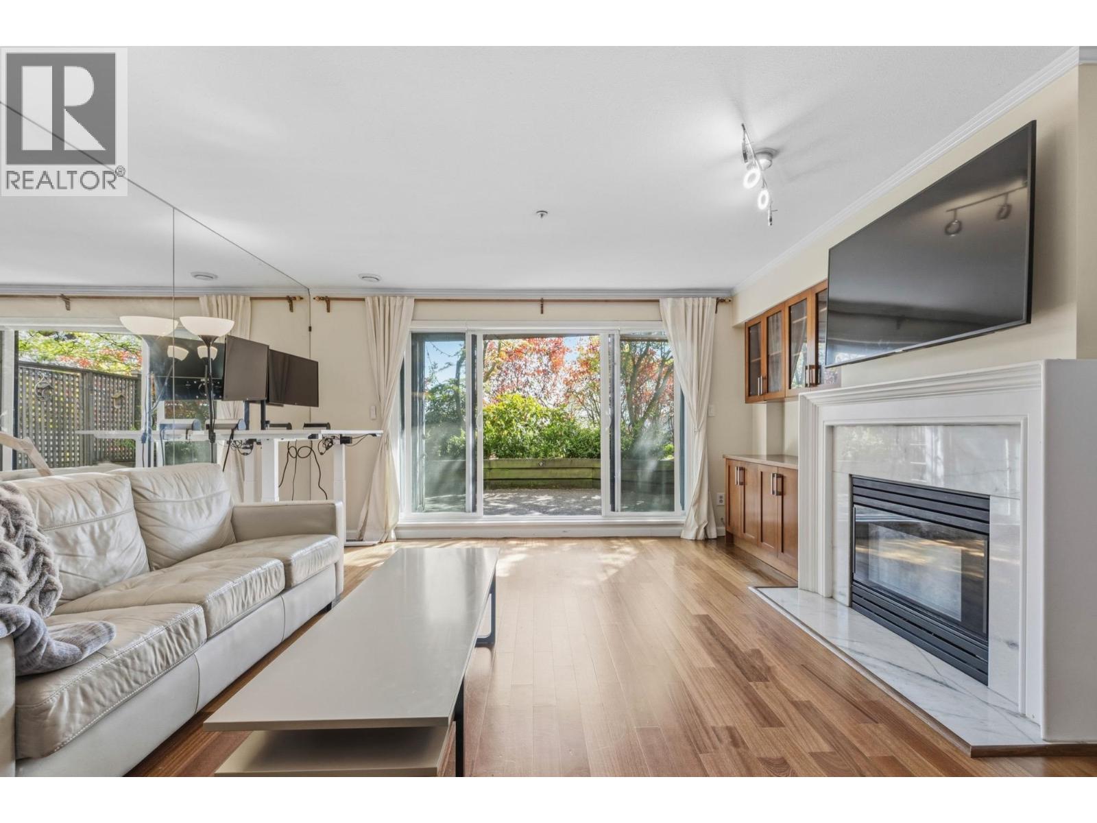 3 2150 SE MARINE DRIVE