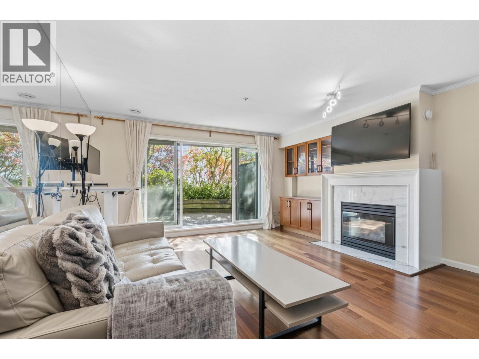 3 2150 SE MARINE DRIVE