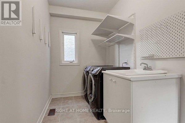 57 Bayswater Ave, Richmond Hill (Oak Ridges Lake Wilcox), ON 5