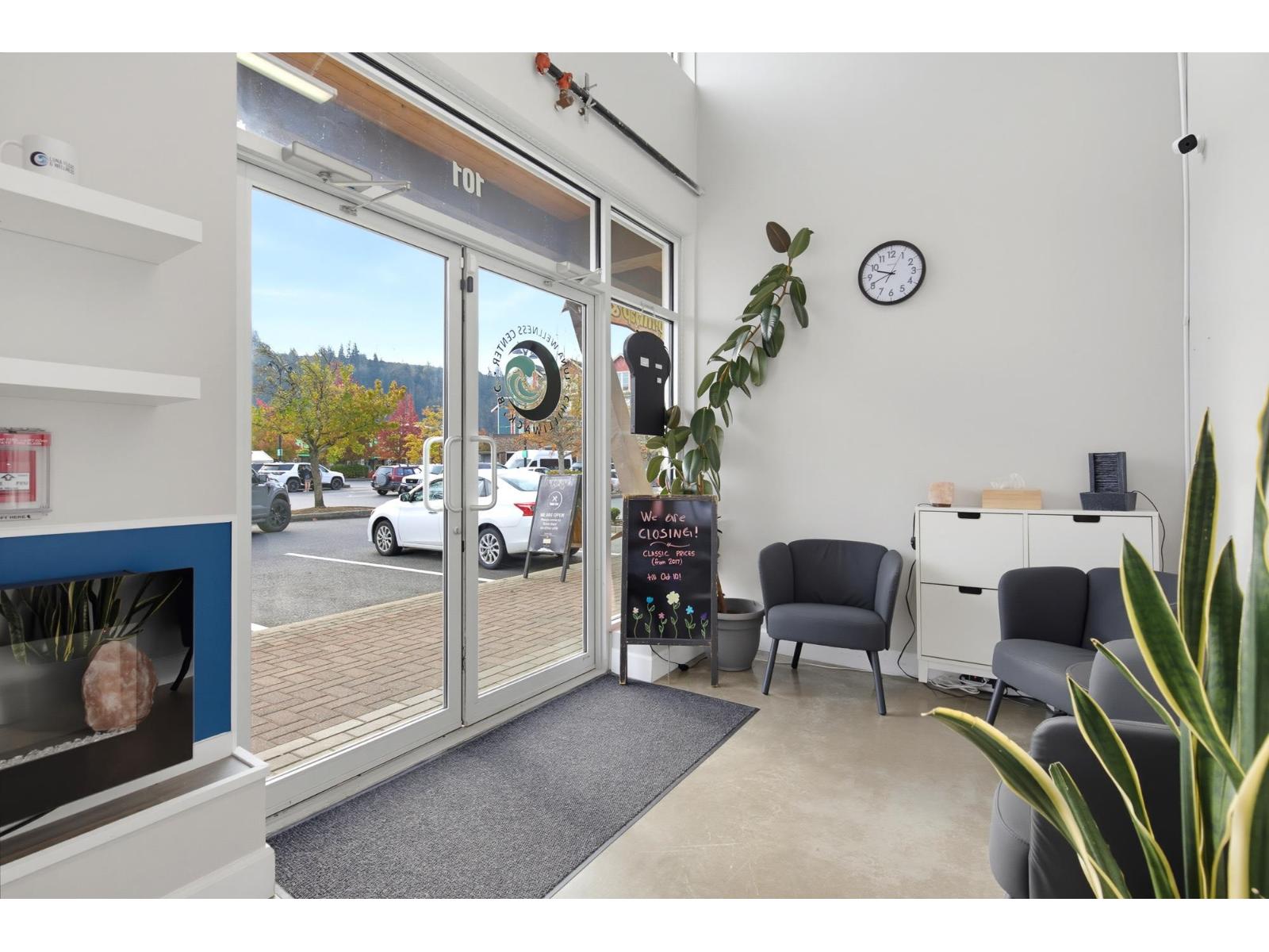 101 45645 TAMIHI WAY, Garrison Crossing