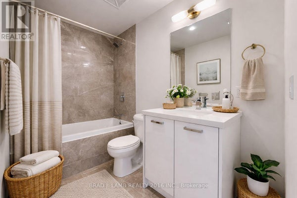 503 - 284 King St E, Toronto (Moss Park), ON 5