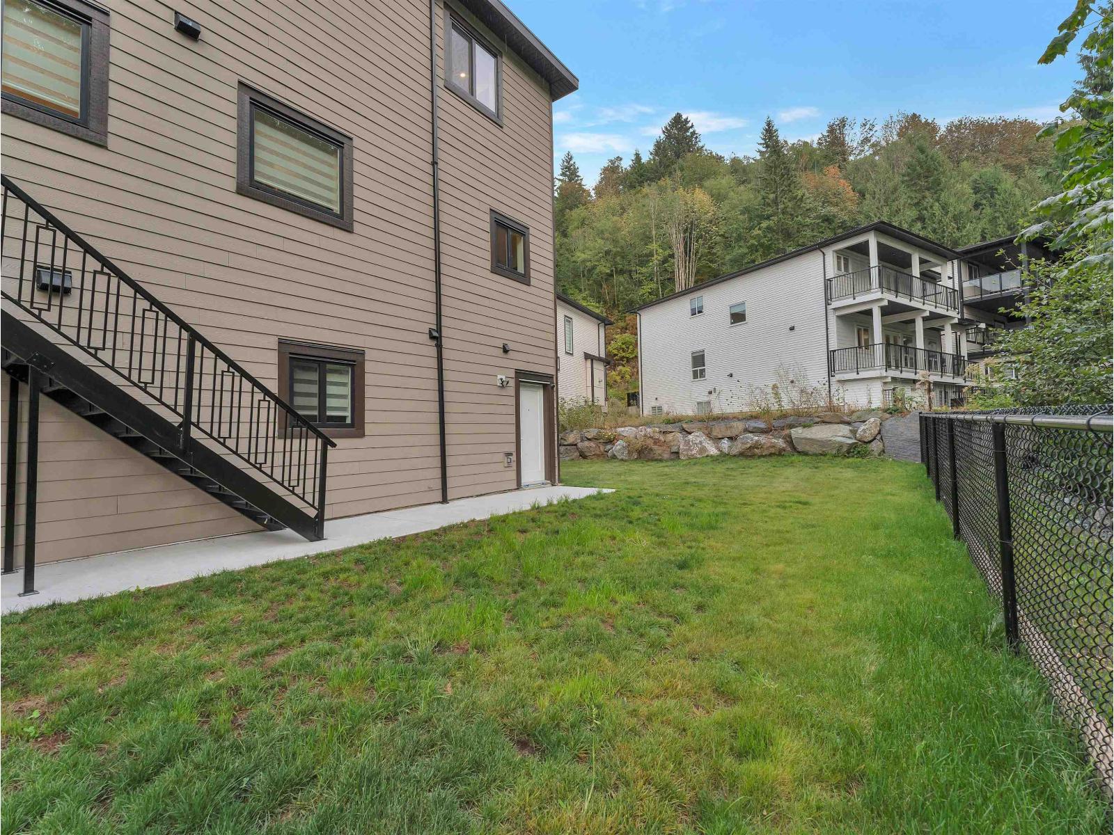 8447 FOREST GATE DRIVE, Eastern Hillsides