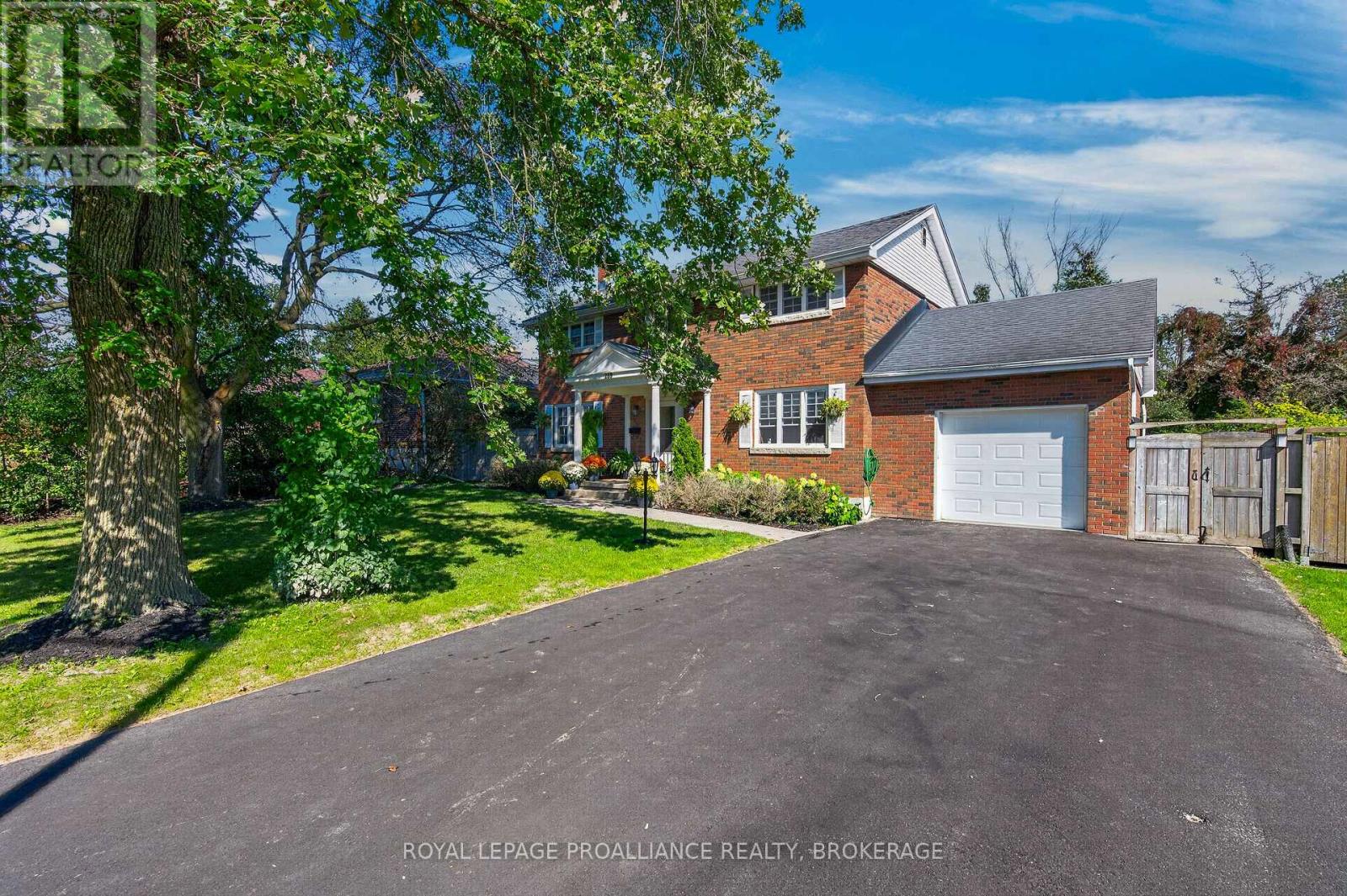 289 AVENUE ROAD