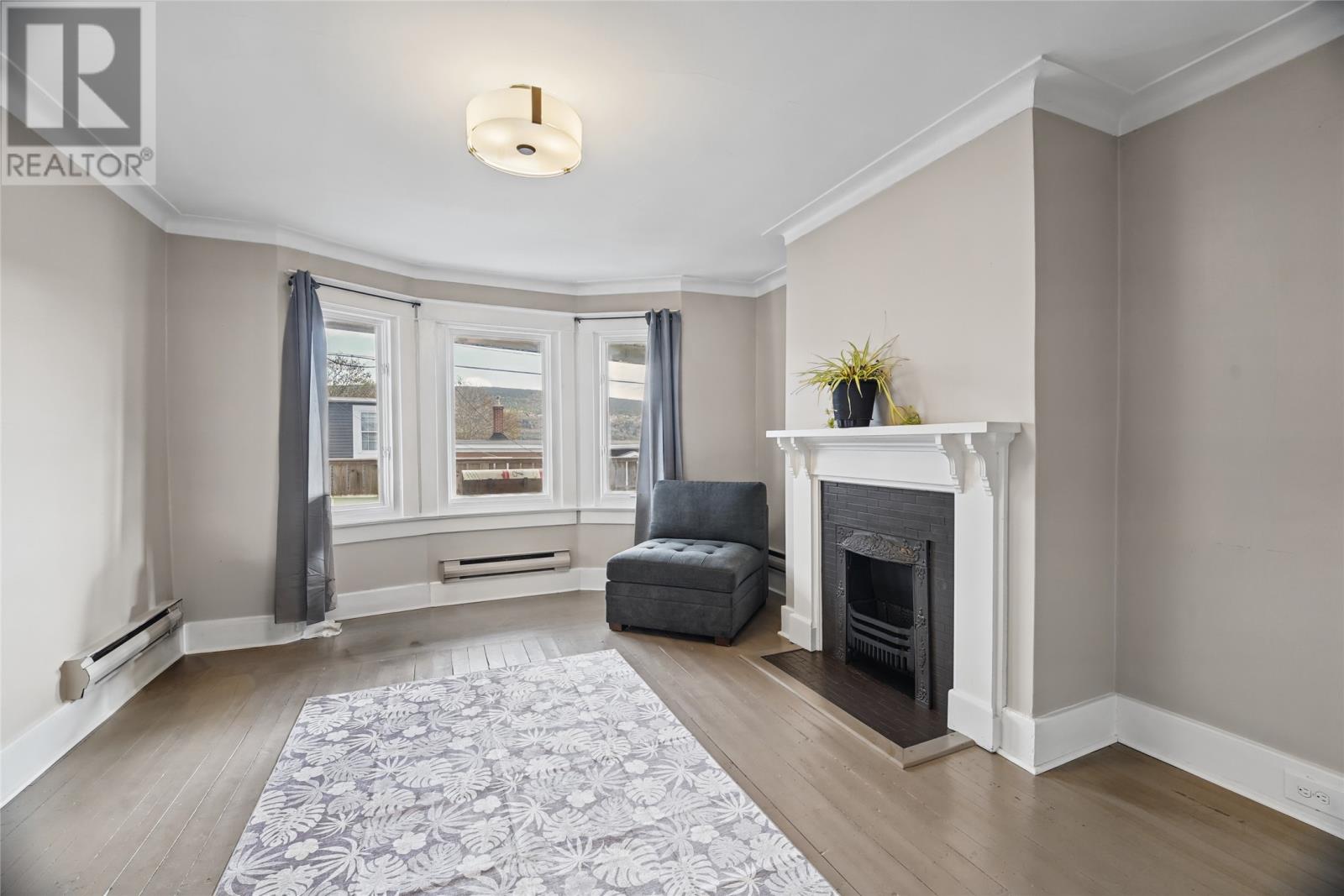 106 Cabot Street