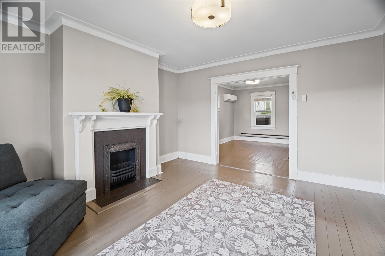 106 Cabot Street