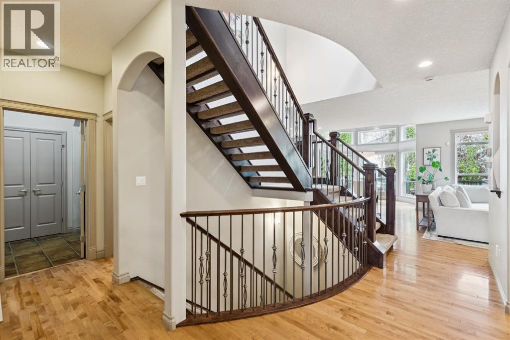 42 West Cedar Place SW
