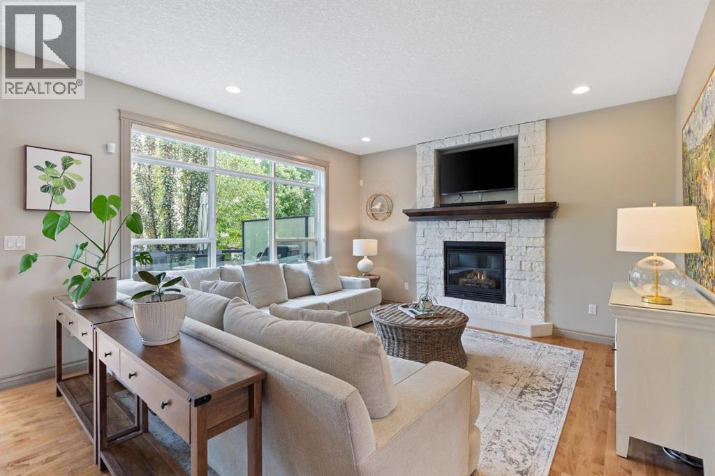 42 West Cedar Place SW