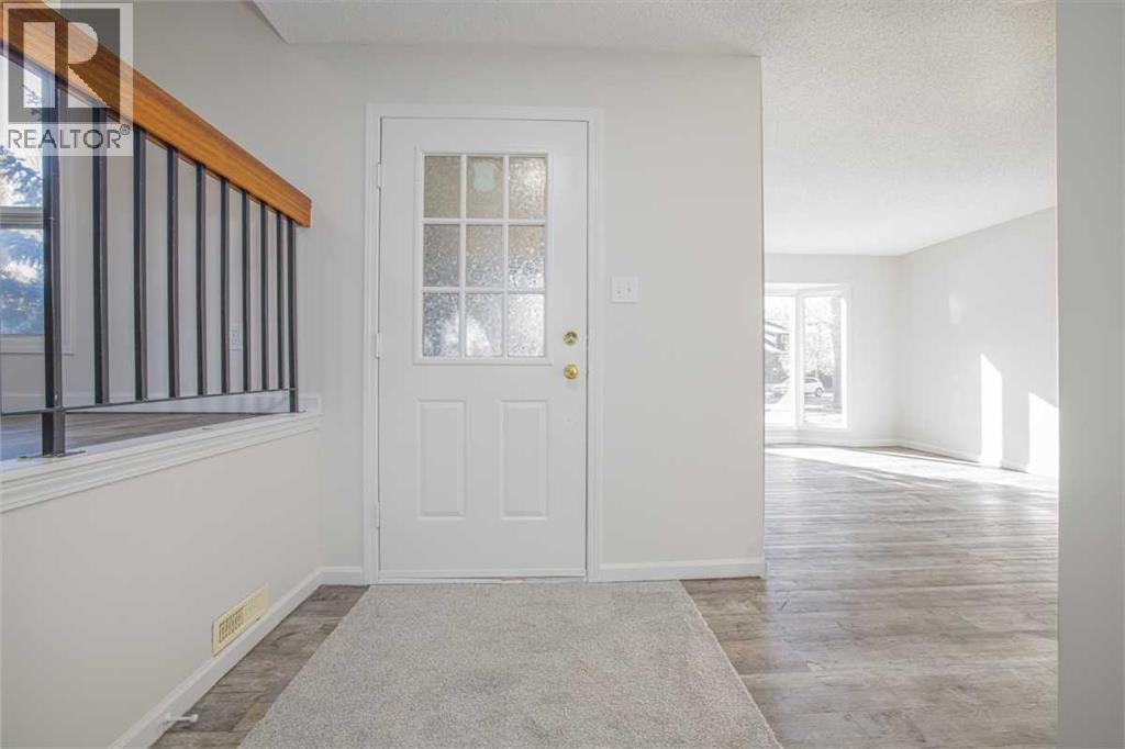 383 Woodfield Road SW