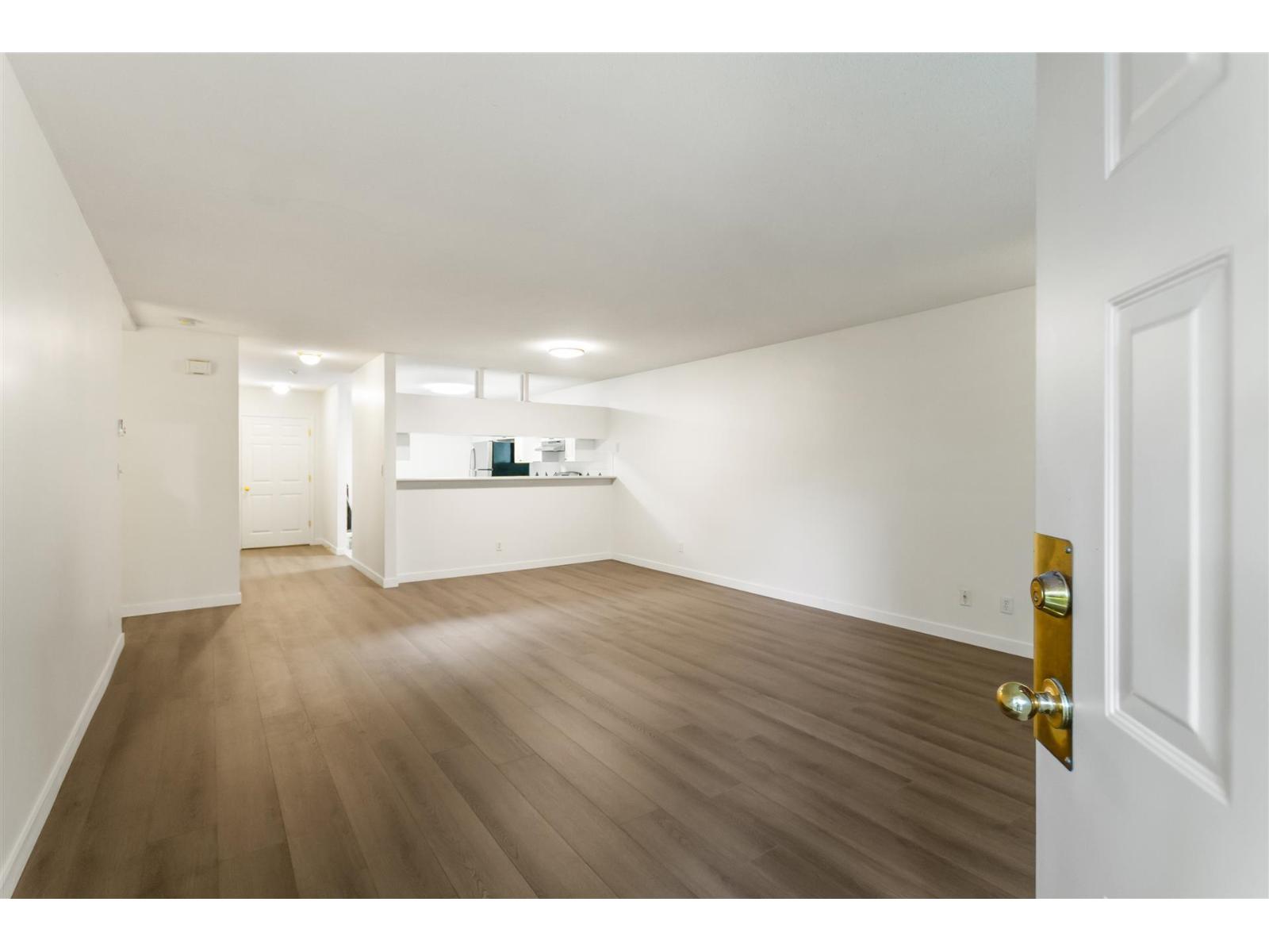 8 13660 84 AVENUE