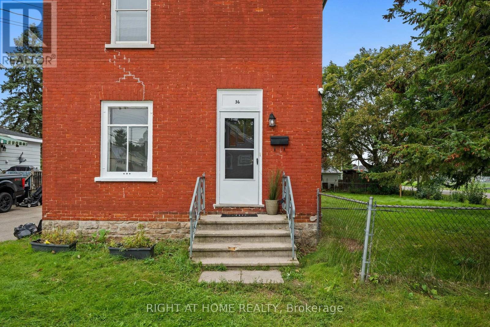 36 EMPRESS AVENUE