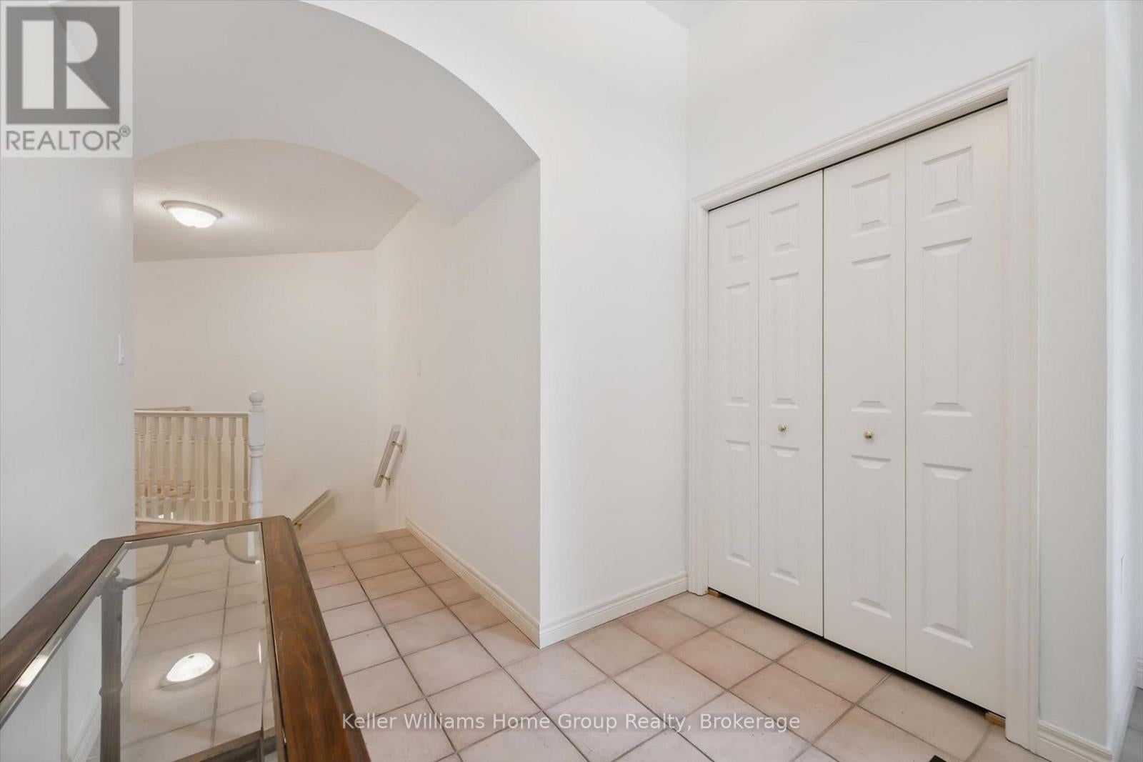 6 PARKSIDE DRIVE
