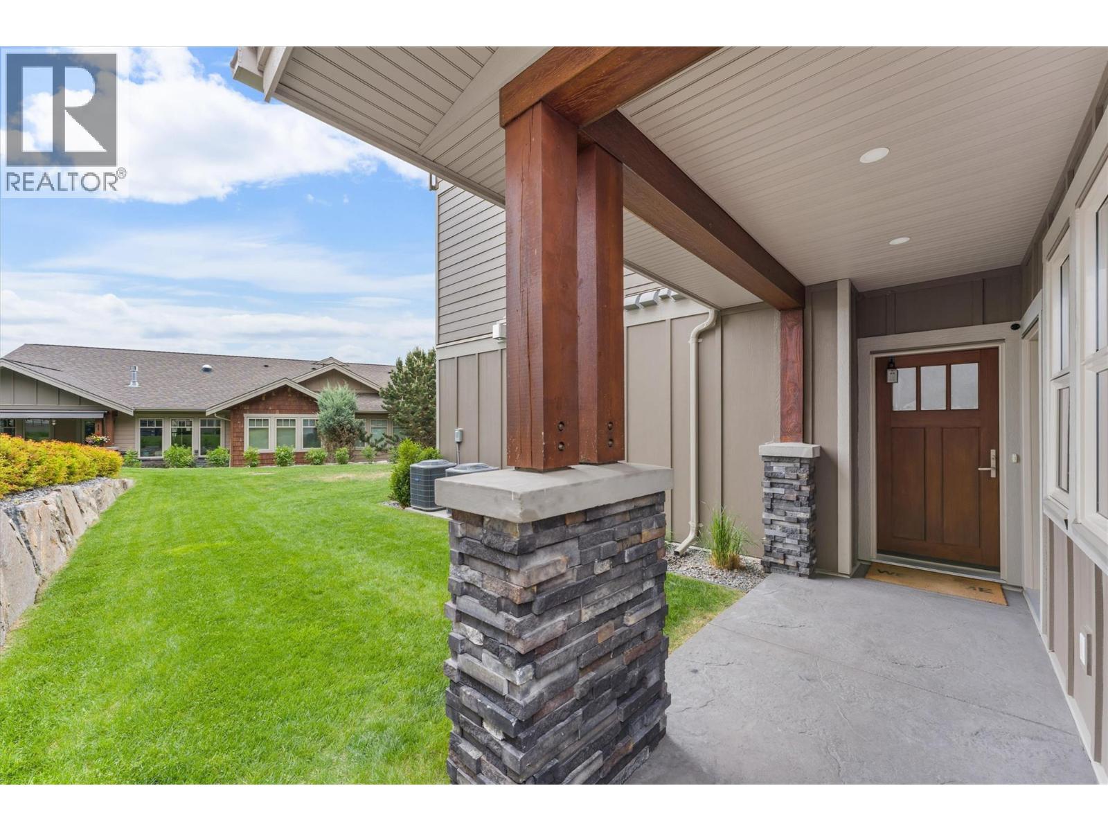 4000 REDSTONE Crescent Unit# 220