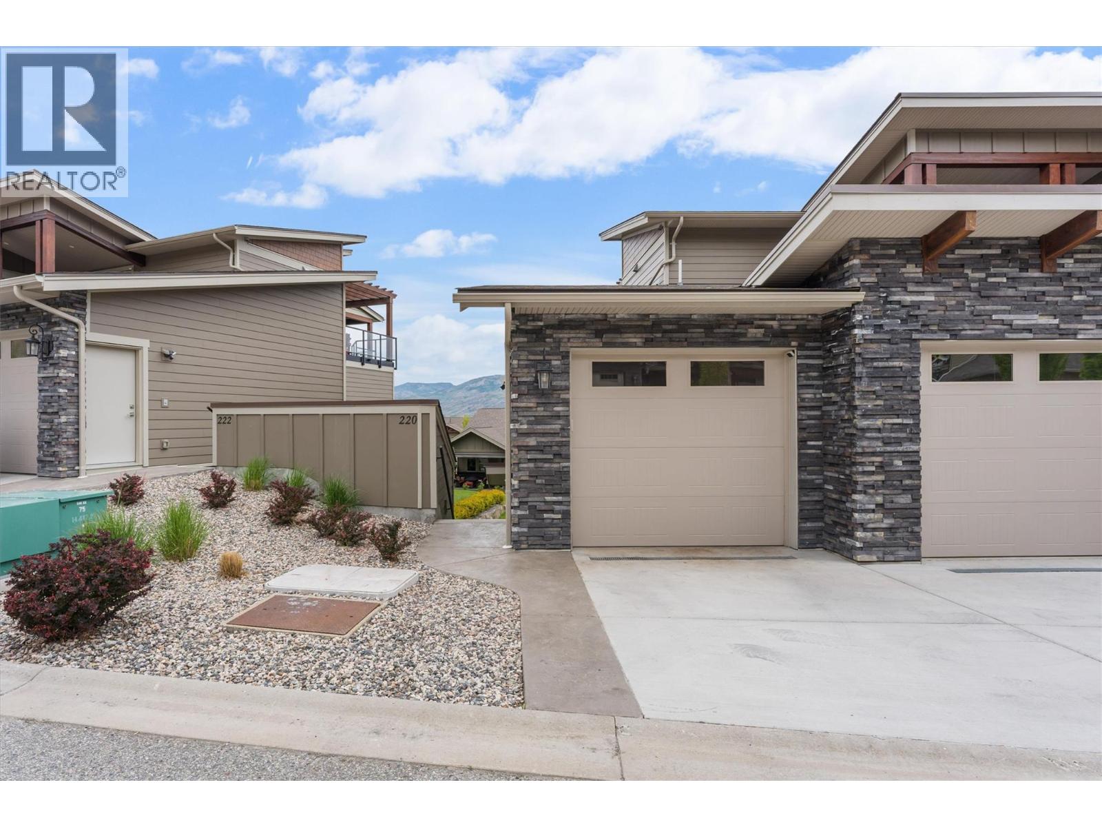 4000 REDSTONE Crescent Unit# 220