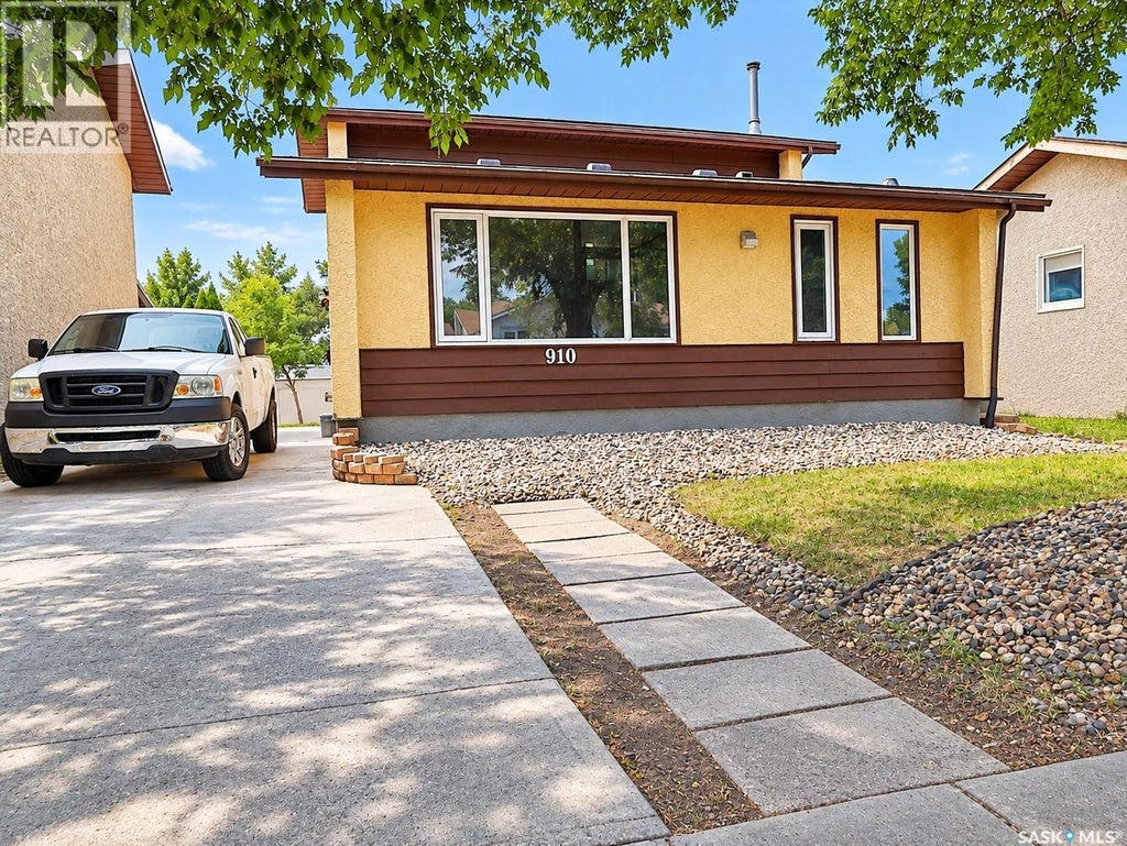 910 DEVONSHIRE DRIVE N, REGINA, SK S4X 2L8 - Image 3841111115.jpeg?d=l
