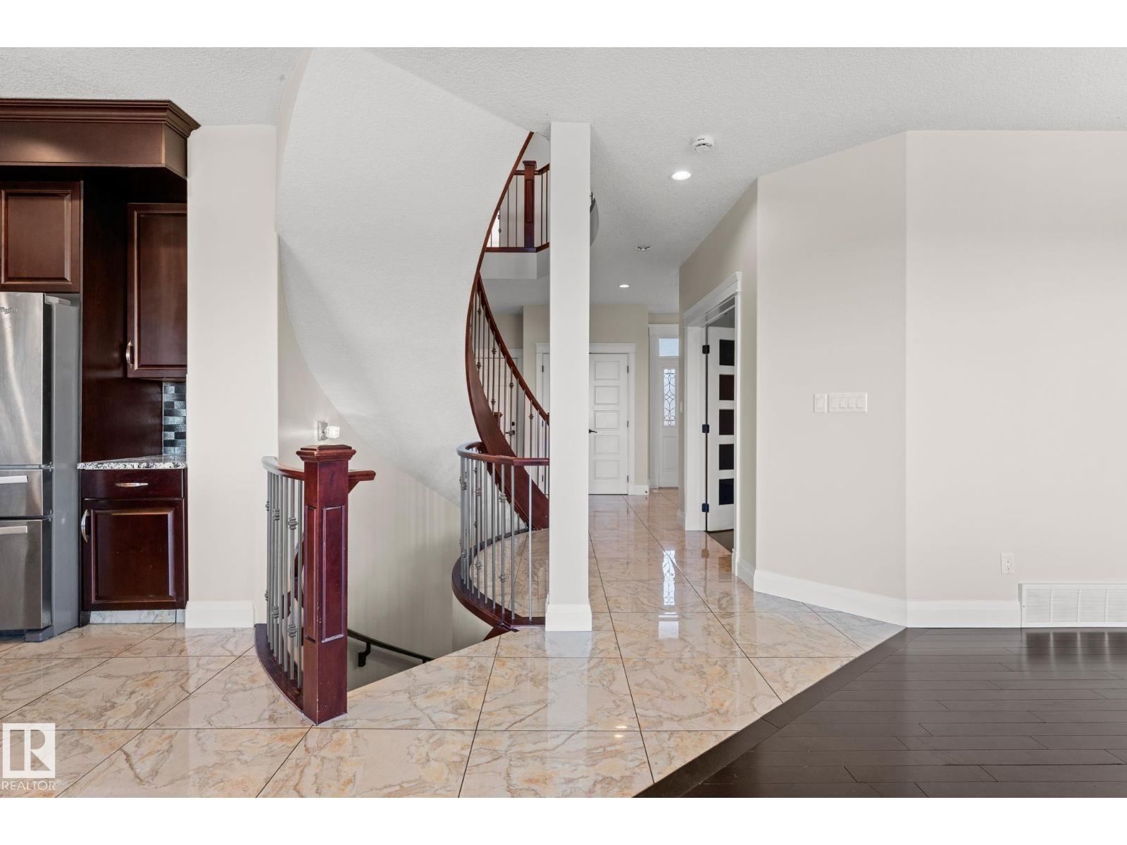 229 ALBANY DR NW